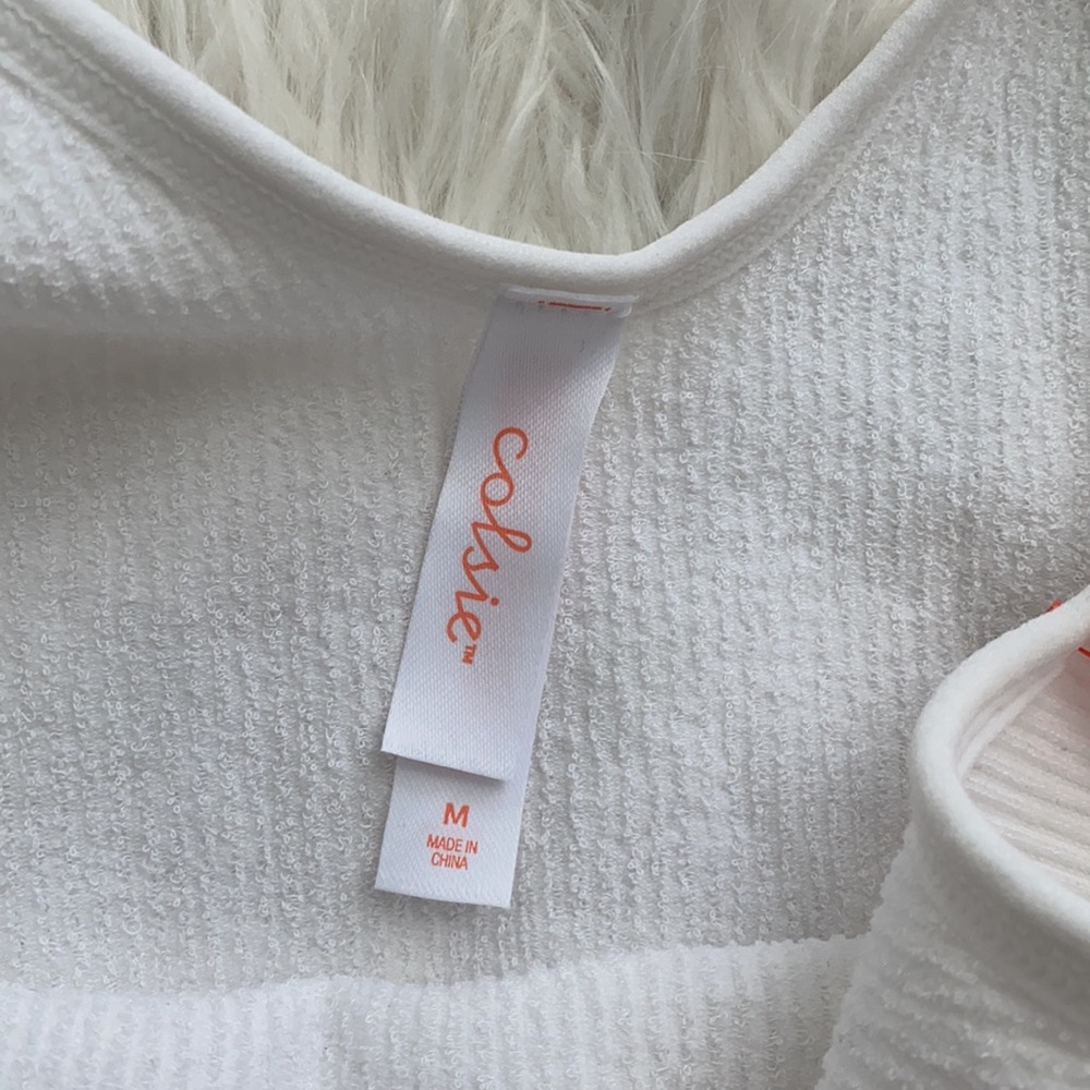 Colsie | Seamless Ribbed Cropped Tank Top - Picture 9 of 10